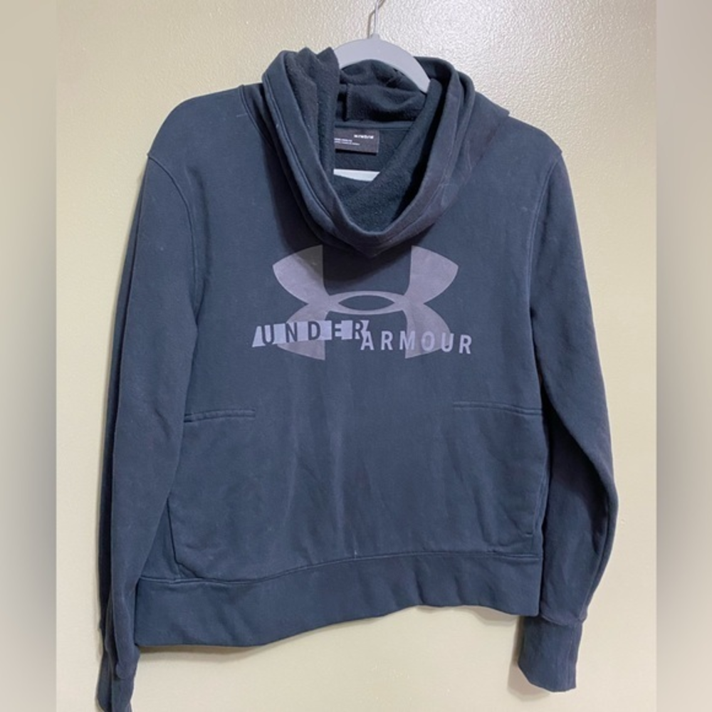Under Armour Hoodie, Size M
